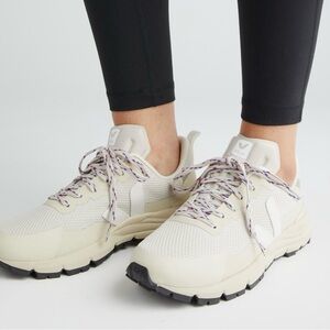 Veja Women's Cream Sneakers with Multicolor Laces